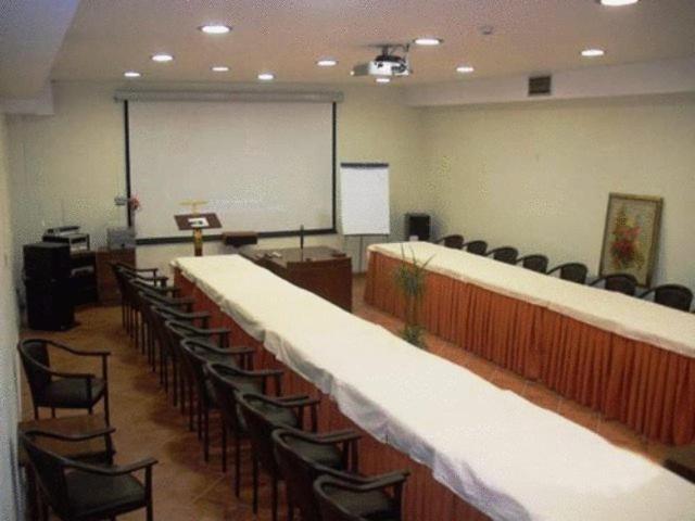 Ξενοδοχείο Μαγκιωση Neraïdochóri Eksteriør bilde